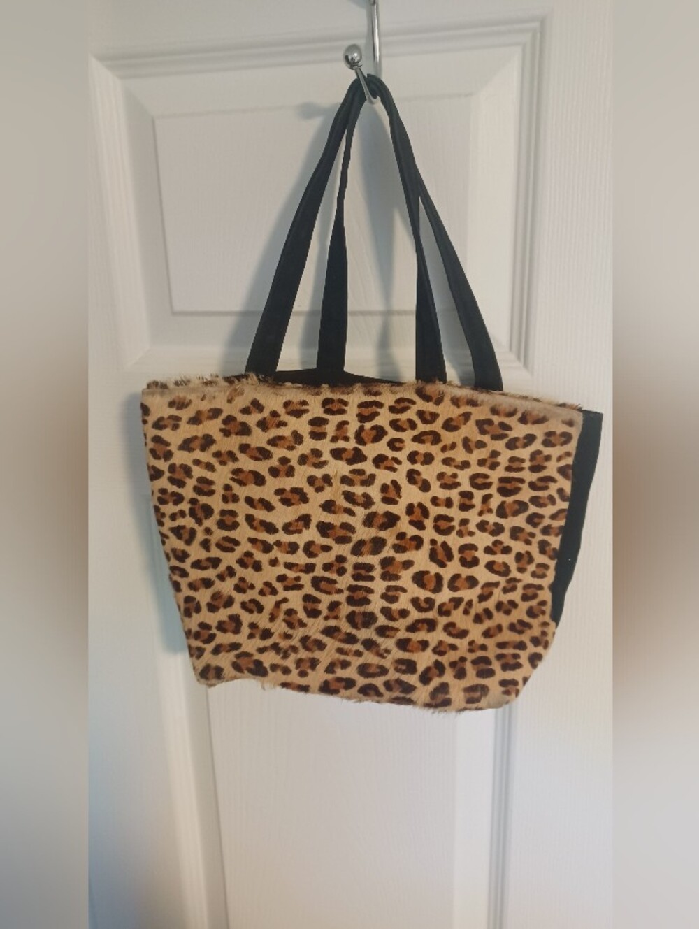 Source Unknown Leopard-Pattern Faux Fur Tote with Black Handles